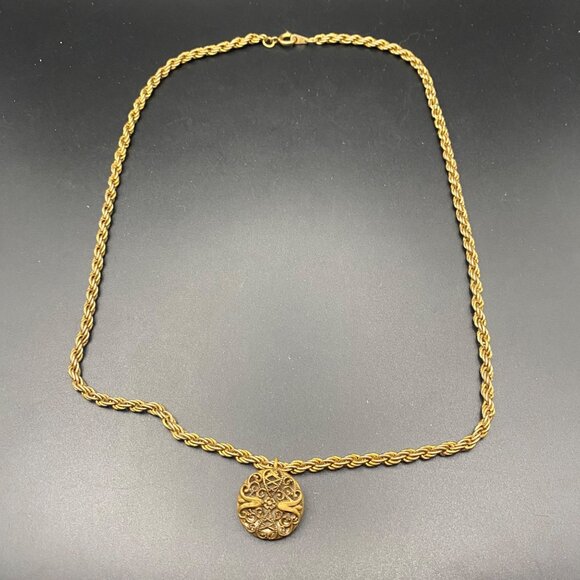 Jewelry - Vintage Button Pendant Necklace Rope Chain 20" Gold Tone Filigree Victorian Styl